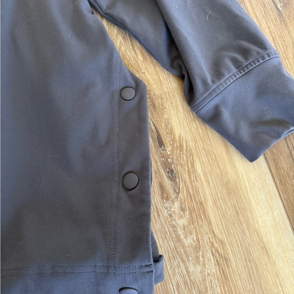 Athleta Glacier Handkerchief Hoodie Snap sides Gray Size XS - Picture 6 of 7